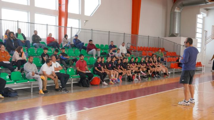 Culmina con éxito la clínica para entrenadores de basquetbol de Nuevo Laredo