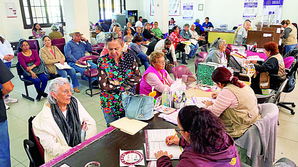Hasta la fecha se han registrado 2 mil 382 para la Pensión de Mujeres Bienestar de 63 y 64 años.
