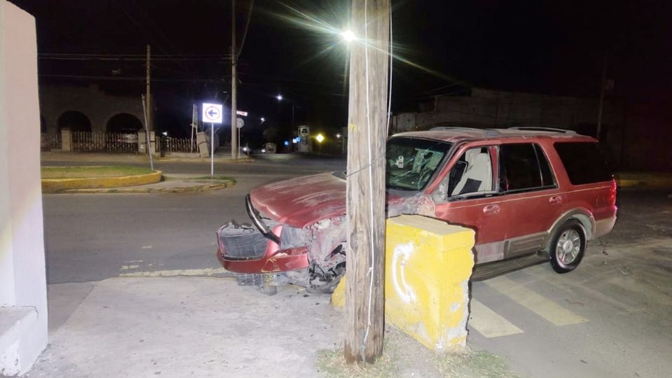 El vehículo quedó destrozao