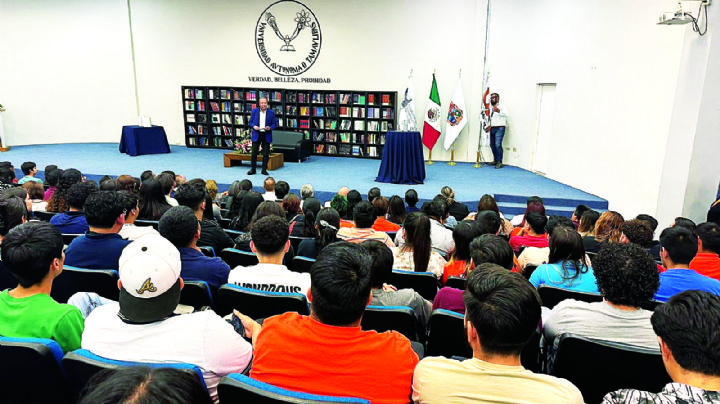 Tienen UAT y TAMIU seminario de negocios