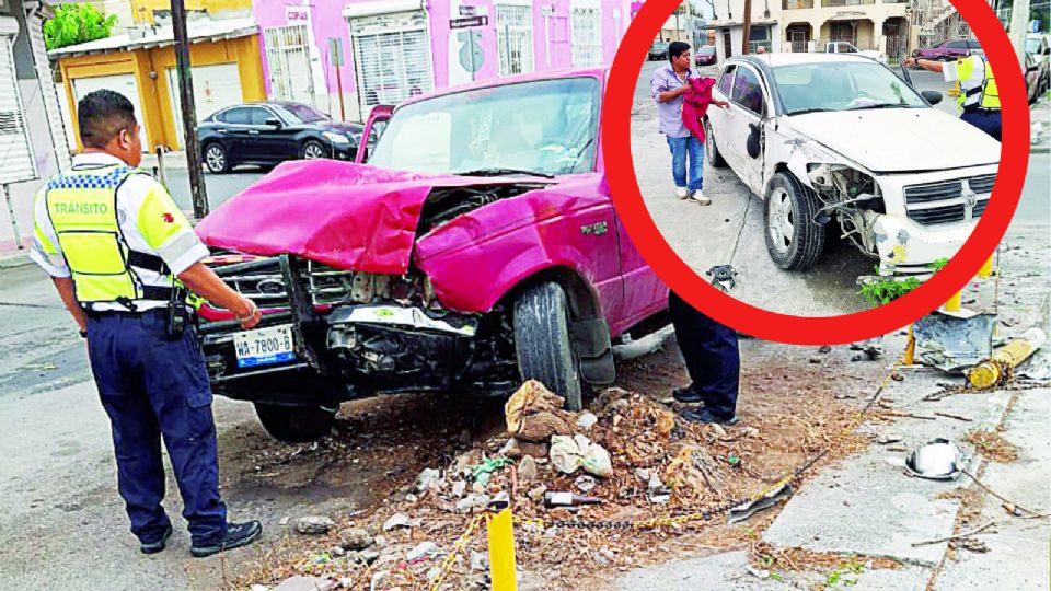 Las camionetas quedaron completamente destrozadas tras el impacto