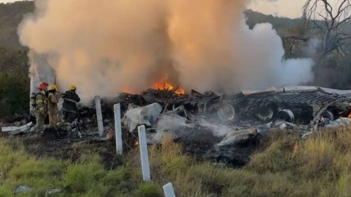 Muere José en la cabina de su tráiler en la Autopista a Reynosa; su unidad se incendió
