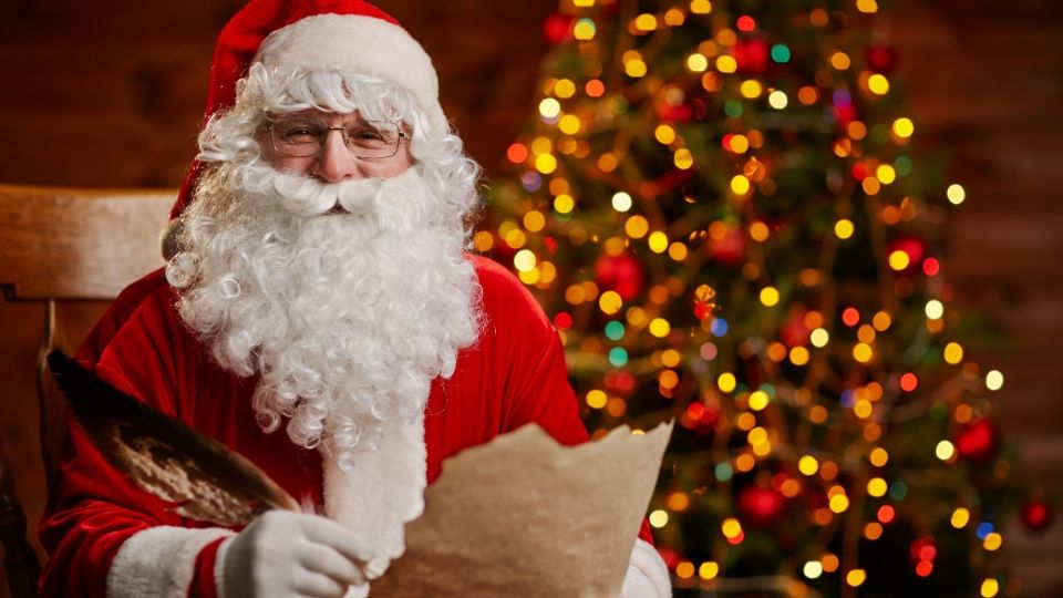 Santa está listo para repartir regalos.