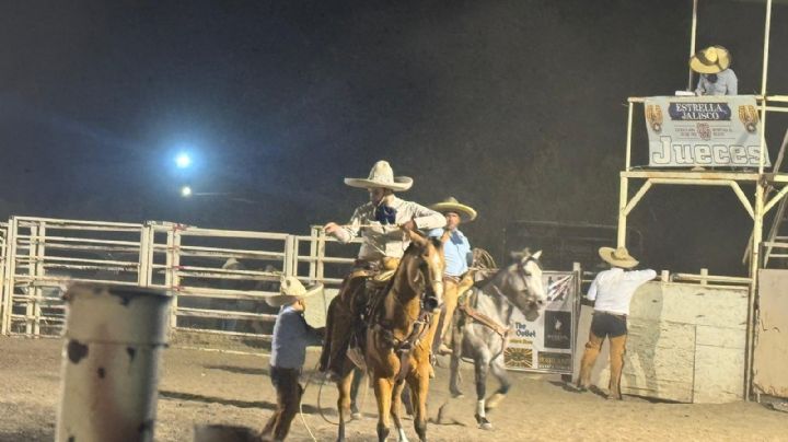 Acuden familias a charreada de la Liga de Ciudadanos Latinoamericanos Unidos Concilio 12