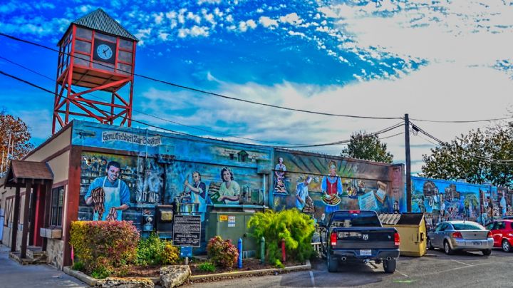 Esta pequeña ciudad de Texas desplazó a Houston, San Antonio y Dallas como la mejor para vacacionar