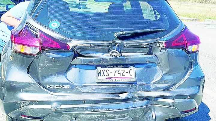 Le chocan a mujer su camioneta Nissan por detrás y huyen por la Lago de Chapala