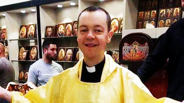 Prohíben oficiar misa al padre Adam Kotas; expulsan del Vaticano al sacerdote influencer