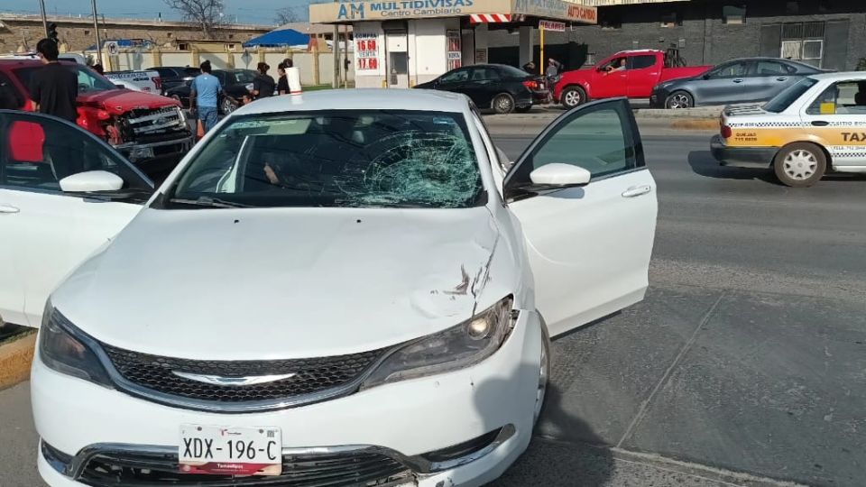 Fue atropellado por el conductor de un auto Chrysler