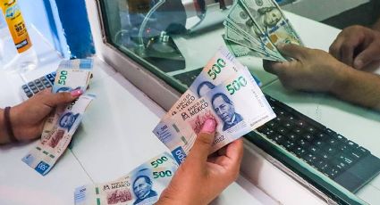 ¿Qué te conviene más, ahorrar en dólares o en pesos mexicanos?