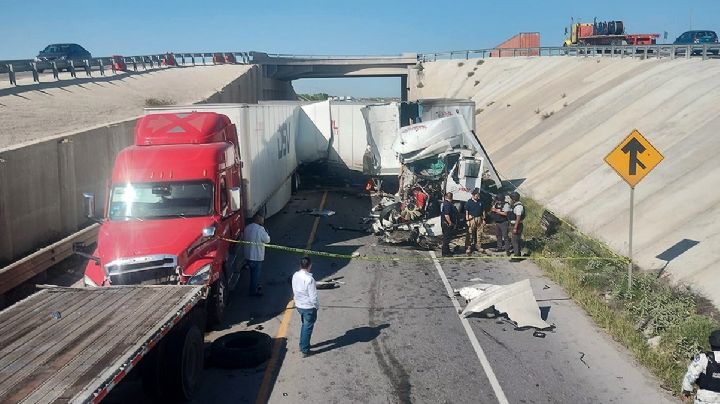 Hay un conductor muerto por choque de tráileres en la Carretera Libre Monterrey-Nuevo Laredo