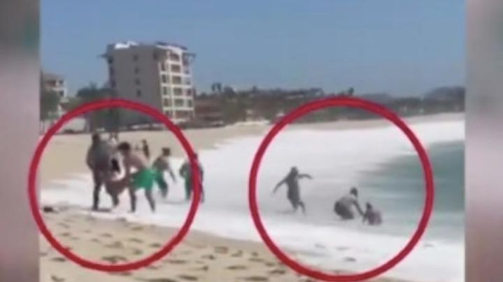 Abuelitos gringos casi mueren ahogados en playa de Baja California Sur | VIDEO