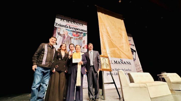 Presentan libro sobre los 100 años de El Mañana
