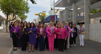 Marcha 8M reunió a mujeres de los Dos Laredos en Puente Internacional Puerta de las Américas