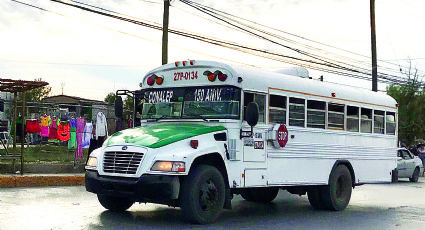 Reactivan ruta en Nuevo Laredo; faltan camiones