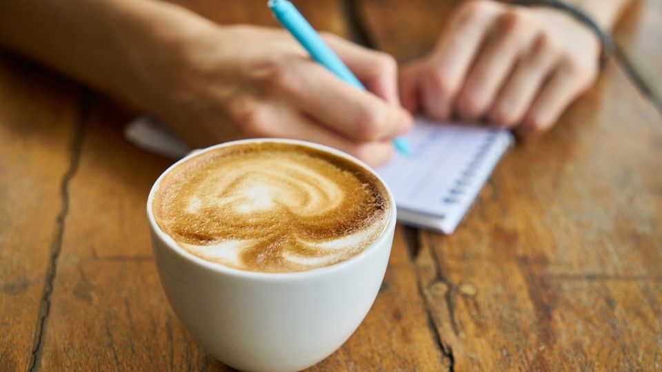 El café es delicioso pero hay que saber a qué hora tomar la primera taza