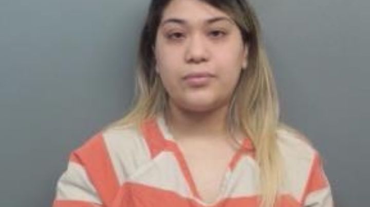 Arrestan a conductora que atropelló a jovencita motocliclista en Laredo