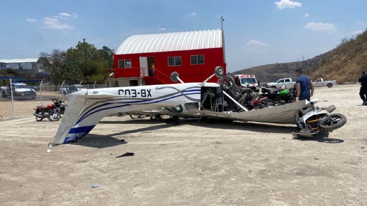 Se desploma avioneta con 3 personas a bordo, en el Estado de México
