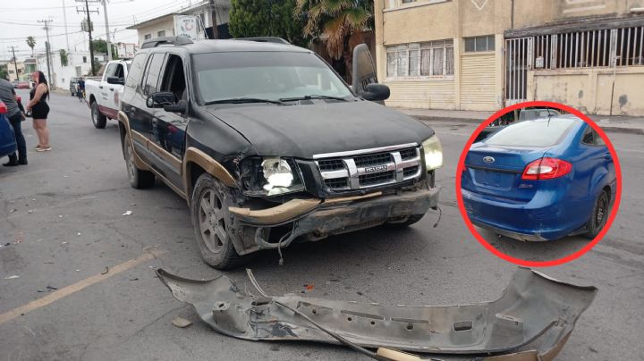 Borracho choca con dos vehículos estacionados en el centro de Nuevo Laredo