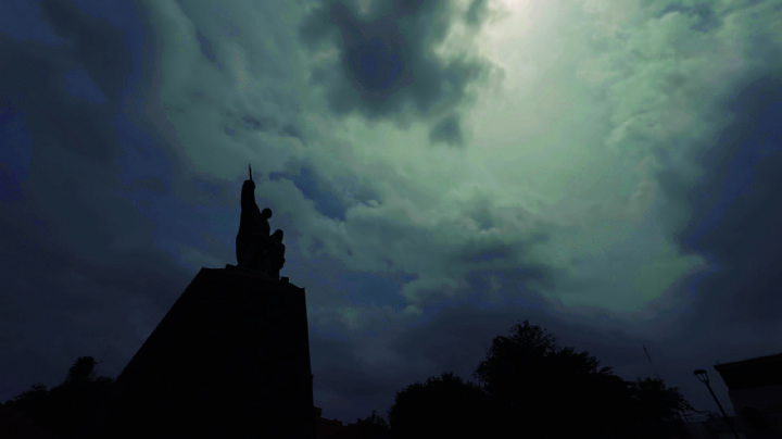 Disfrutan eclipse en Nuevo Laredo pese a nubosidad | VIDEO