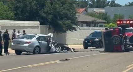 Mercedes Benz y Jeep provocan aparatoso choque y volcadura en Laredo; quedaron destrozados