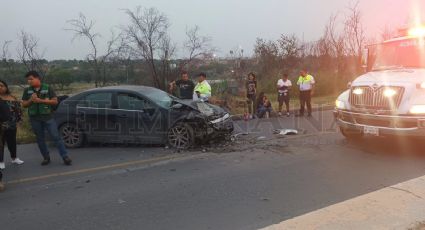 Paisano invade carril y choca contra automóvil cerca del Puente Internacional Juárez-Lincoln