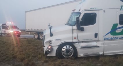 Trailero se salva de milagro tras accidente en la autopista Nuevo Laredo - Monterrey
