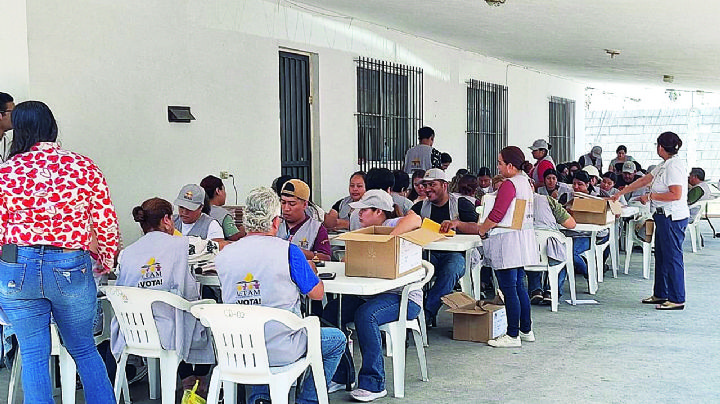 Comienza conteo y sellado de boletas electorales