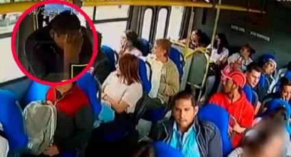 Chofer da golpiza a hombre que acosó a mujer en su autobús | VIDEO