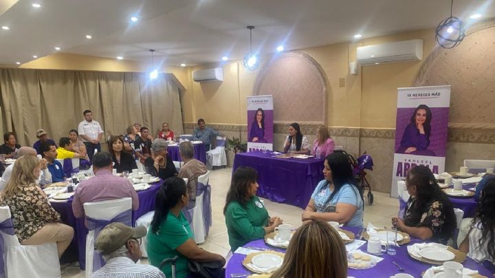 Yahleel Abdala promete becas para madres que cuidan a personas con discapacidad