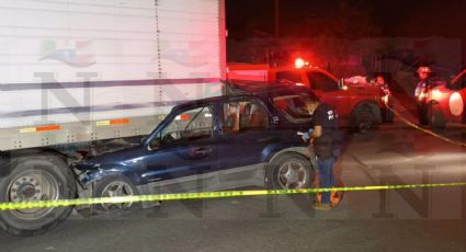 Jovencita de 17 años muere en Carretera Aeropuerto; camioneta se impacta contra caja de tráiler
