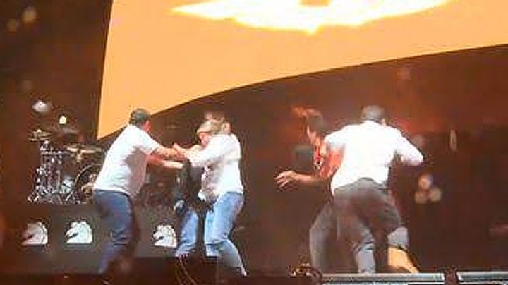 MOMENTO EXACTO del desplome del escenario de Máynez donde perdieron la vida 5 personas | VIDEOS