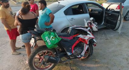 Joven motociclista salva su vida en accidente de la Colonia Lagos; solo se lastimó su pierna