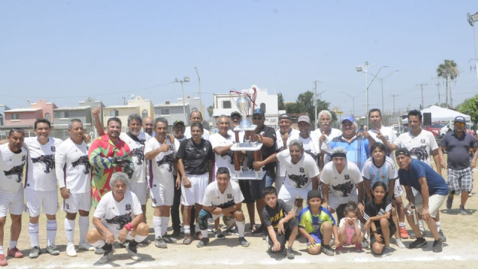 Los Lobos Negros obtuvieron el título de campeón de campeones