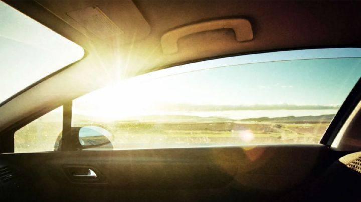 Cuando dejas tu auto en la calle ¿bajas un poco los cristales en época de calor?