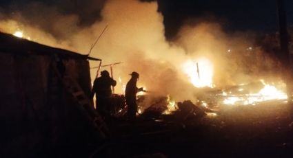 Nuevo Laredo: voraz incendio deja en la calle a su propietario; lo perdió todo