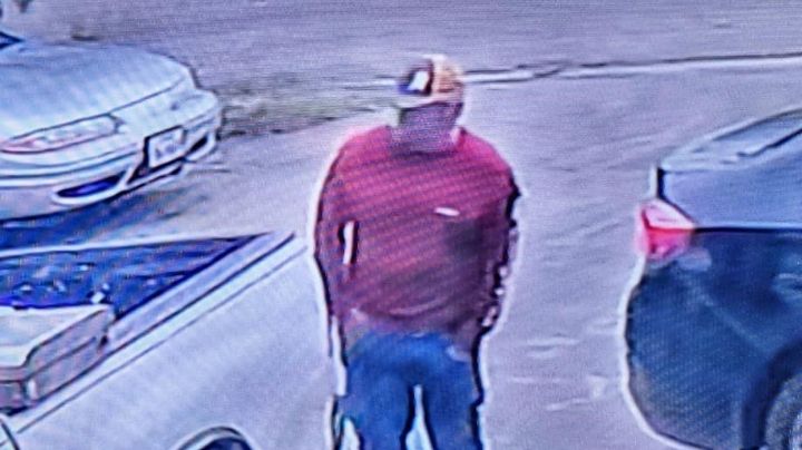 Se busca: ofrecen recompensa por allanador de vehículos en Laredo