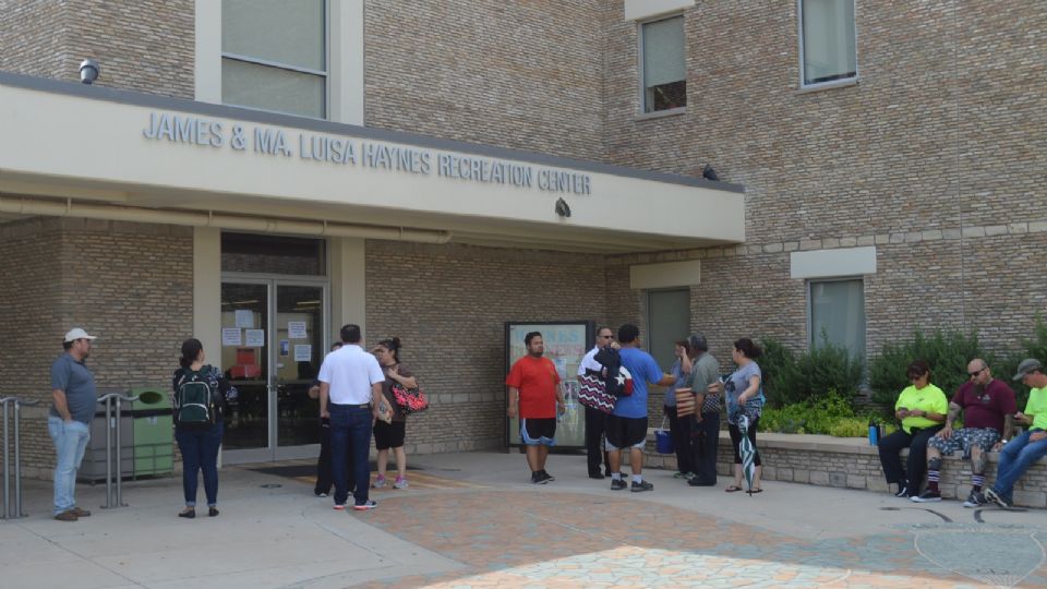 En caso de sufrir por calor, pueden aclimatarse en los edificios de gobierno