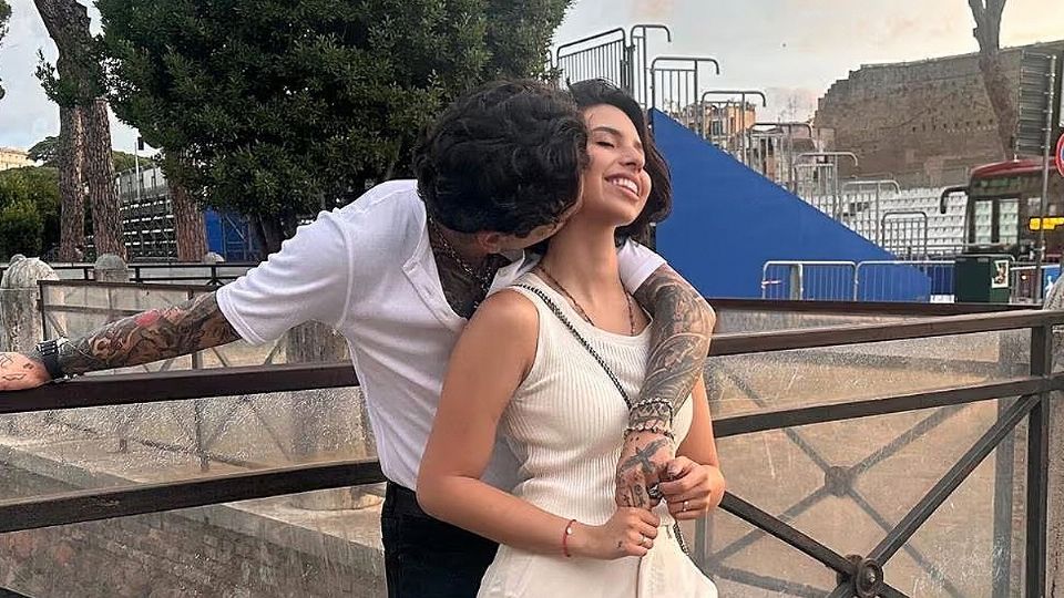 Christian Nodal y Ángela Aguilar, perdidamente enamorados
