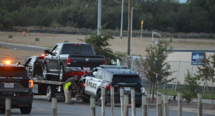 Arrestan a borracho que estrelló su camioneta con patrulla en Laredo