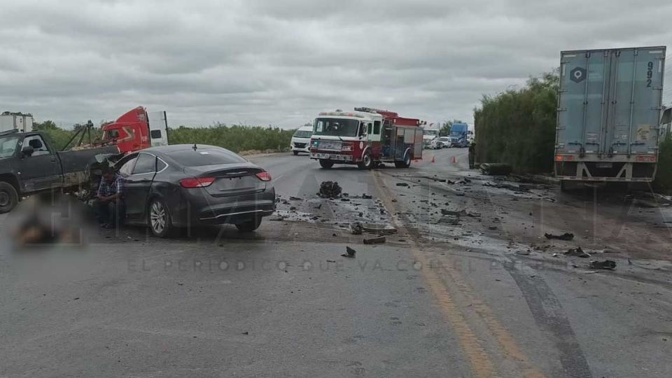 Una mujer perdió la vida tras estrellarse contra un tráiler