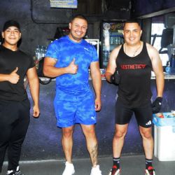 Atletas preparan músculos para la Copa Manny Quintana