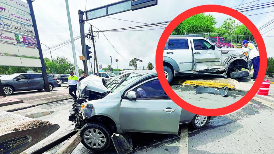 Se salvan conductores tras brutal encontronazo en la colonia Jardín; vehículos destrozados