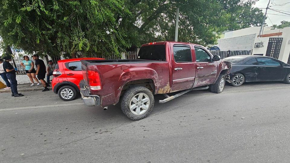 Choque múltiple en el centro de Nuevo Laredo