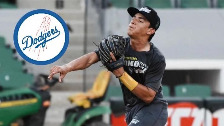 Joven mexicano le cuenta a su madre entre lágrimas que ya firmó con los Dodgers | EMOTIVO VIDEO