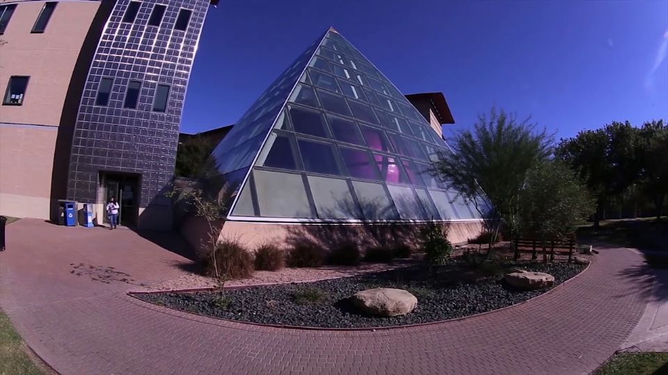 El Planetario Lamar Bruni Vergara de la Universidad Internacional Texas A&M invita a todos a presenciar el manto nocturno con telescopios de la institución