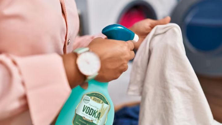 Rocíar la ropa con vodka: cada día más personas lo hacen y resultados son maravillosos