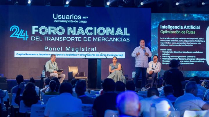 Daniel Covarrubias da cátedra sobre IA en el foro ANTP 2024