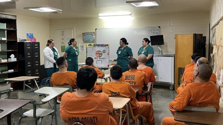 Reciben pláticas de salud mental reos de la cárcel Regional del Condado de Webb