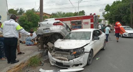 Abuelita salva la vida en accidente vial de la Colonia Hidalgo; su carro fue impactado por un jovencito
