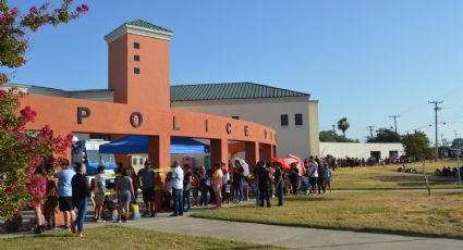 Policía de Laredo y 911 regalarán mil mochilas con útiles escolares; ¿cómo y cuándo?